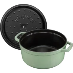 Staub Gietijzeren Braadpan 26 Cm / 5,25 L, Rond, Salie -Kook Warm Verkoopwinkel 40505 364 5