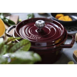 Staub Gietijzeren Braadpan 24 Cm / 3,8 L, Rond, Grenadine Rood -Kook Warm Verkoopwinkel 424422044