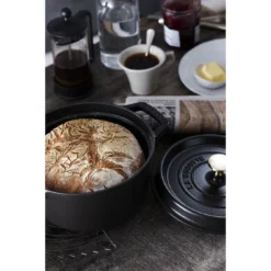 Staub Gietijzeren Braadpan 22 Cm / 2,5 L, Rond, Zwart -Kook Warm Verkoopwinkel 750033064