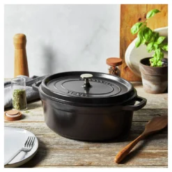 Staub Gietijzeren Braadpan 31 Cm / 5,5 L, Ovaal, Zwart -Kook Warm Verkoopwinkel 750058440